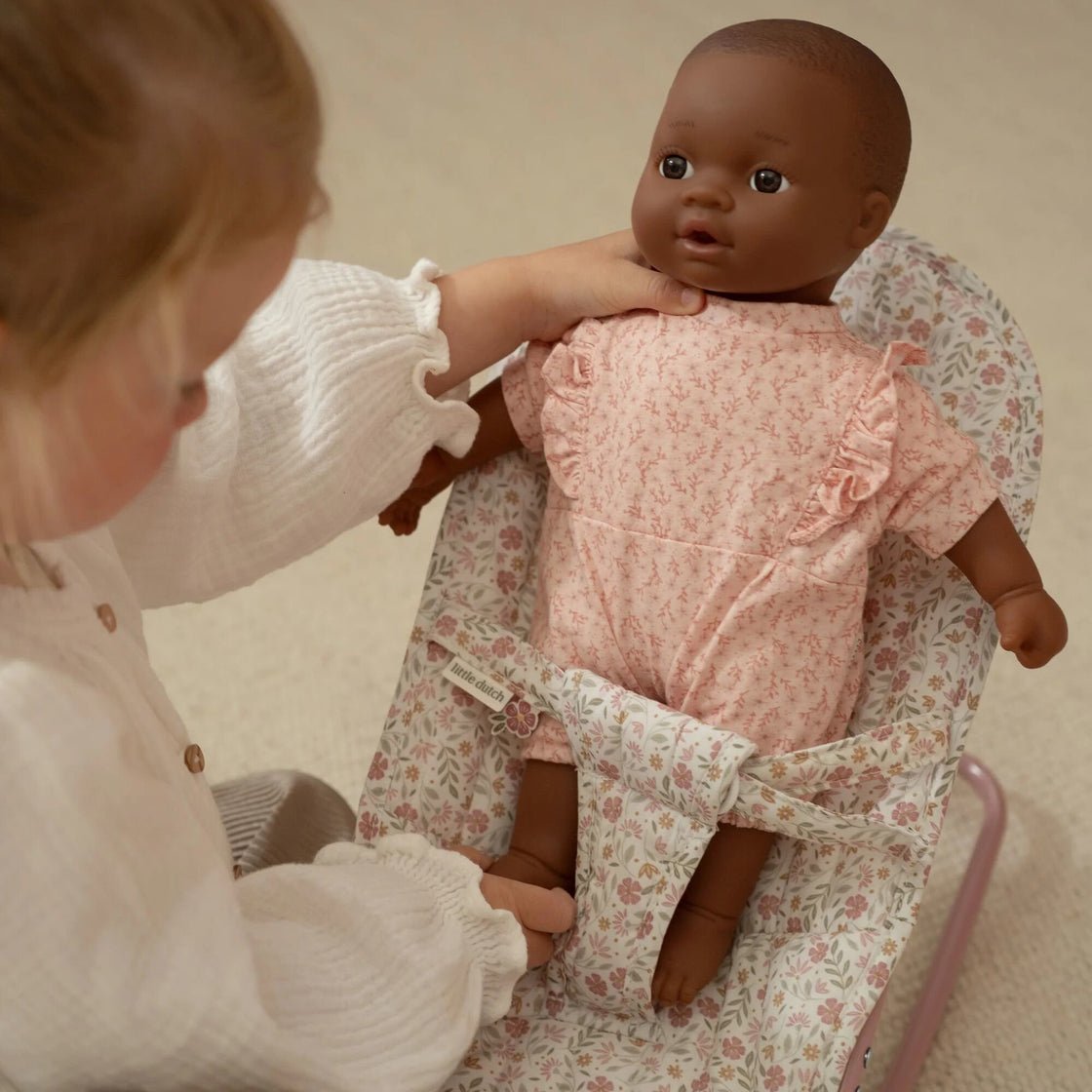 Transat pour poupée fleurs douces – Image 6