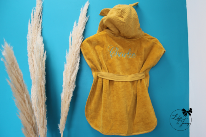 Poncho brodé – Image 2