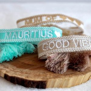 Bracelet tissé brodé