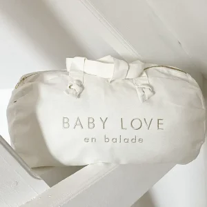 Sac polochon brodé Blanc Milk « Baby Love » Marcel & Lily