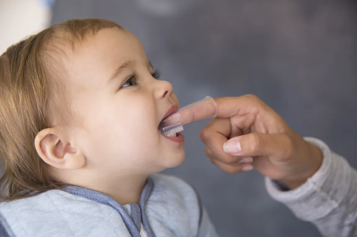 Brosse à dent et massage à gencive bébé – Image 3