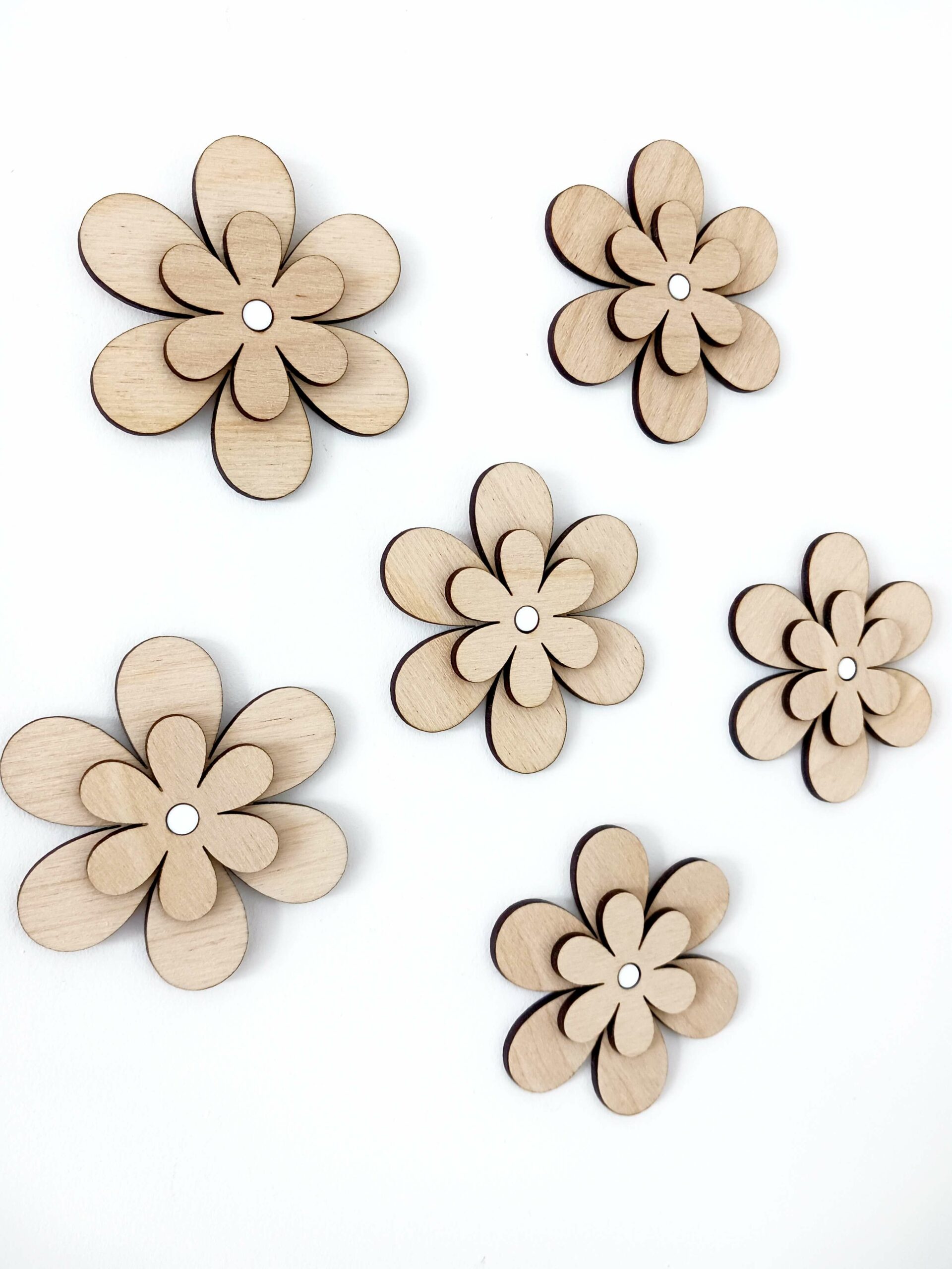 Lot de 6 fleurs superposées Marguerites Murales Bois