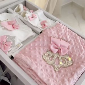 COFFRET DE NAISSANCE EN VOLEUR 5 PIECES