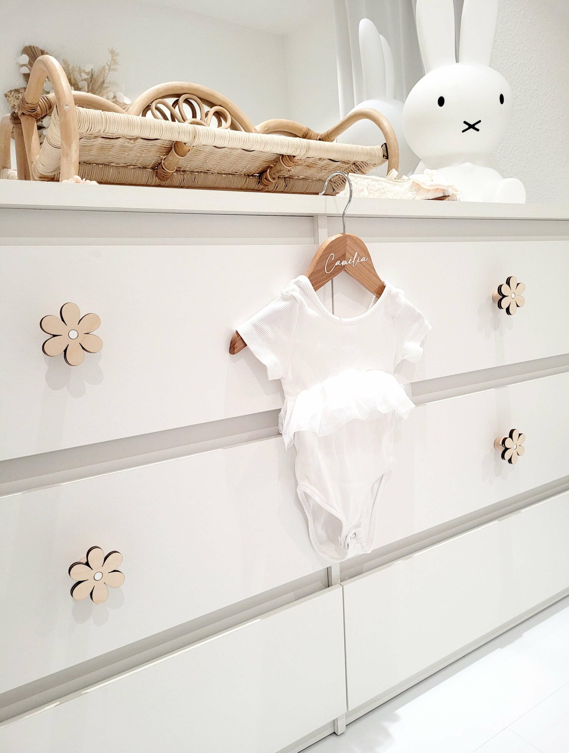 Poignée de tiroir ou de porte marguerite bois