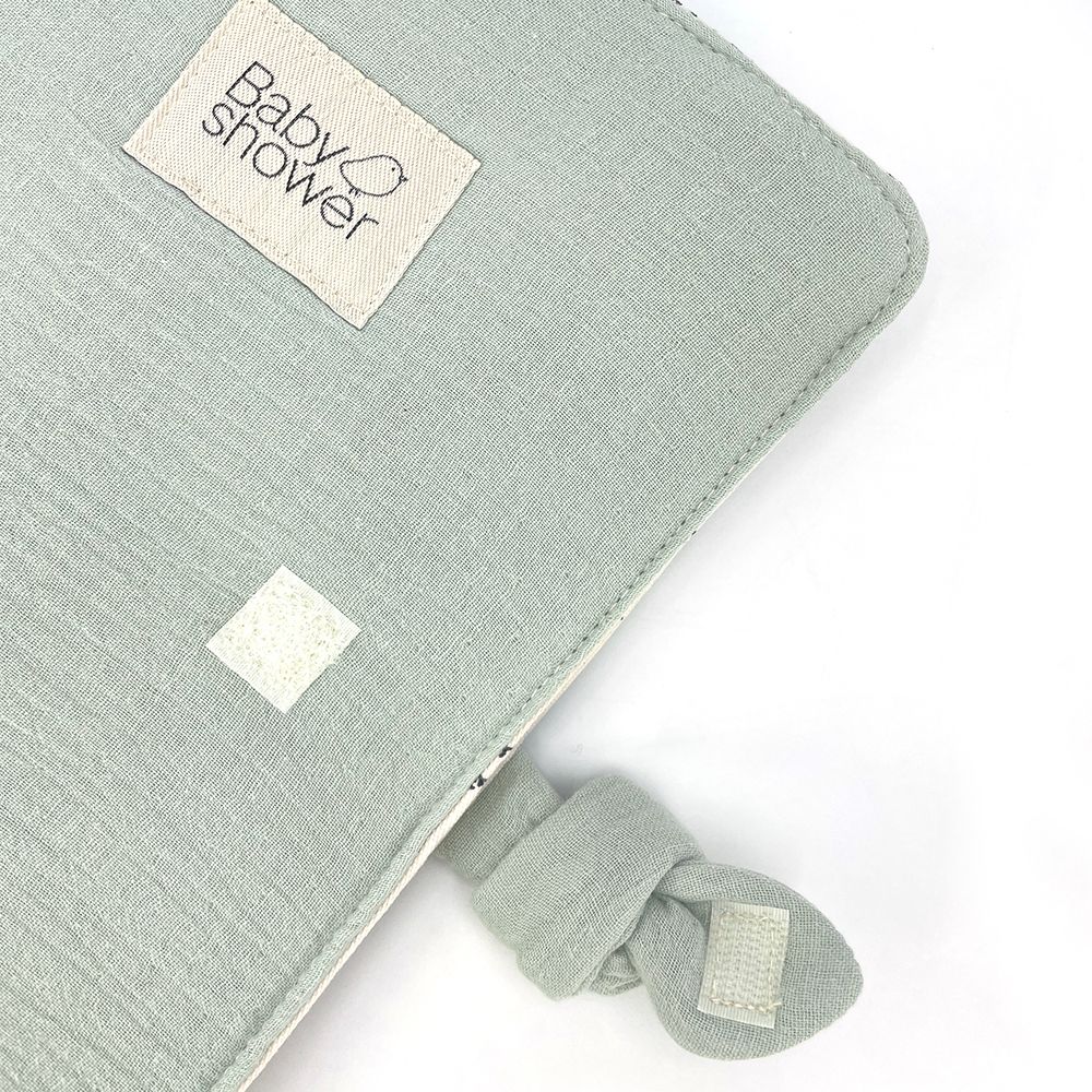 Protége carnet de santé Sage powder Babyshower – Image 2