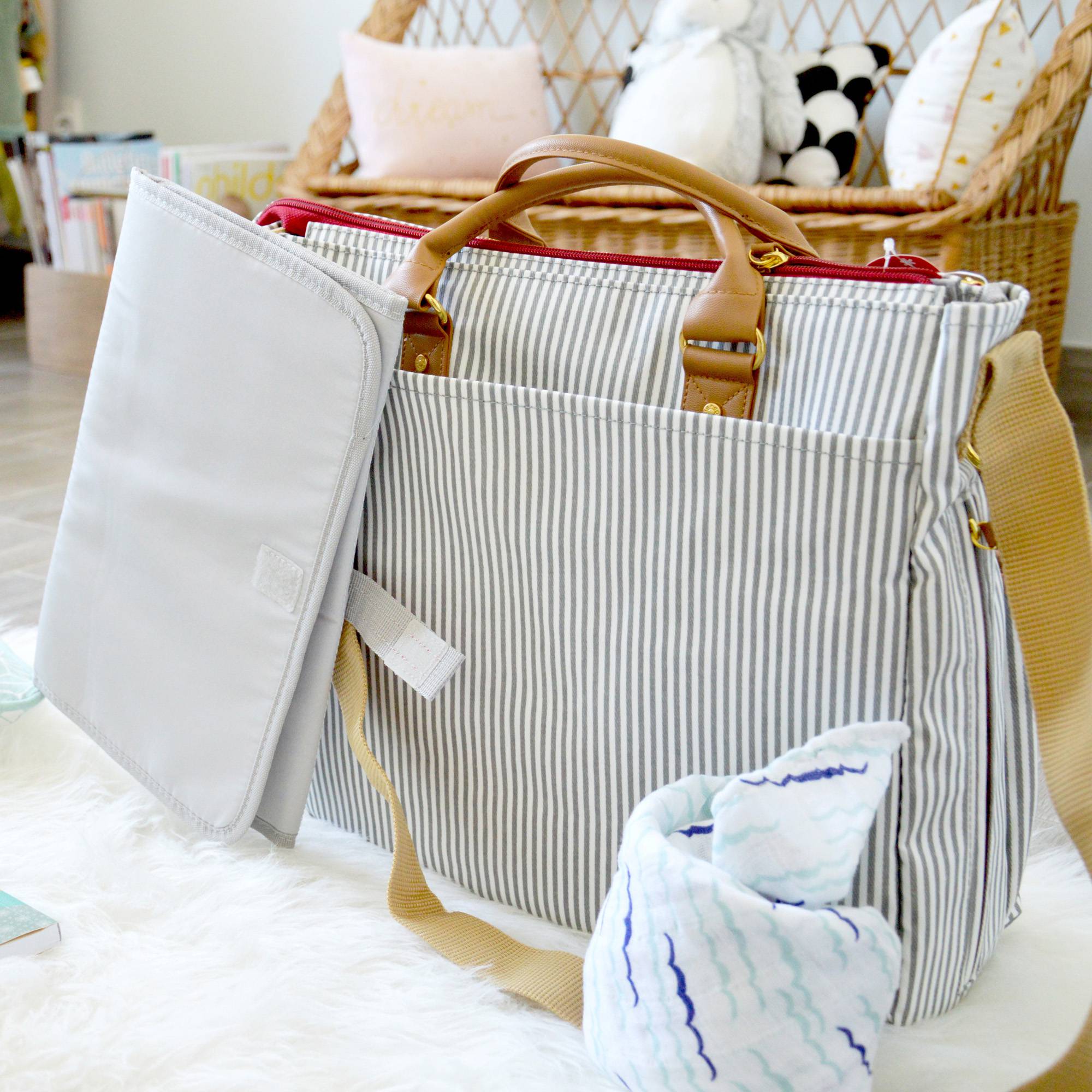 « Maman et bébé en balade » sac marin + lange baleine