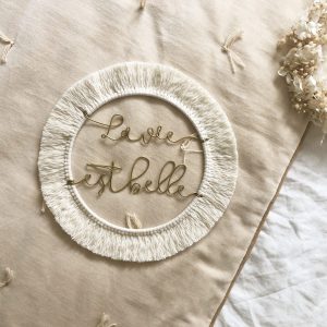 Couronne macramé et filaire doré 30 cm 2 lignes