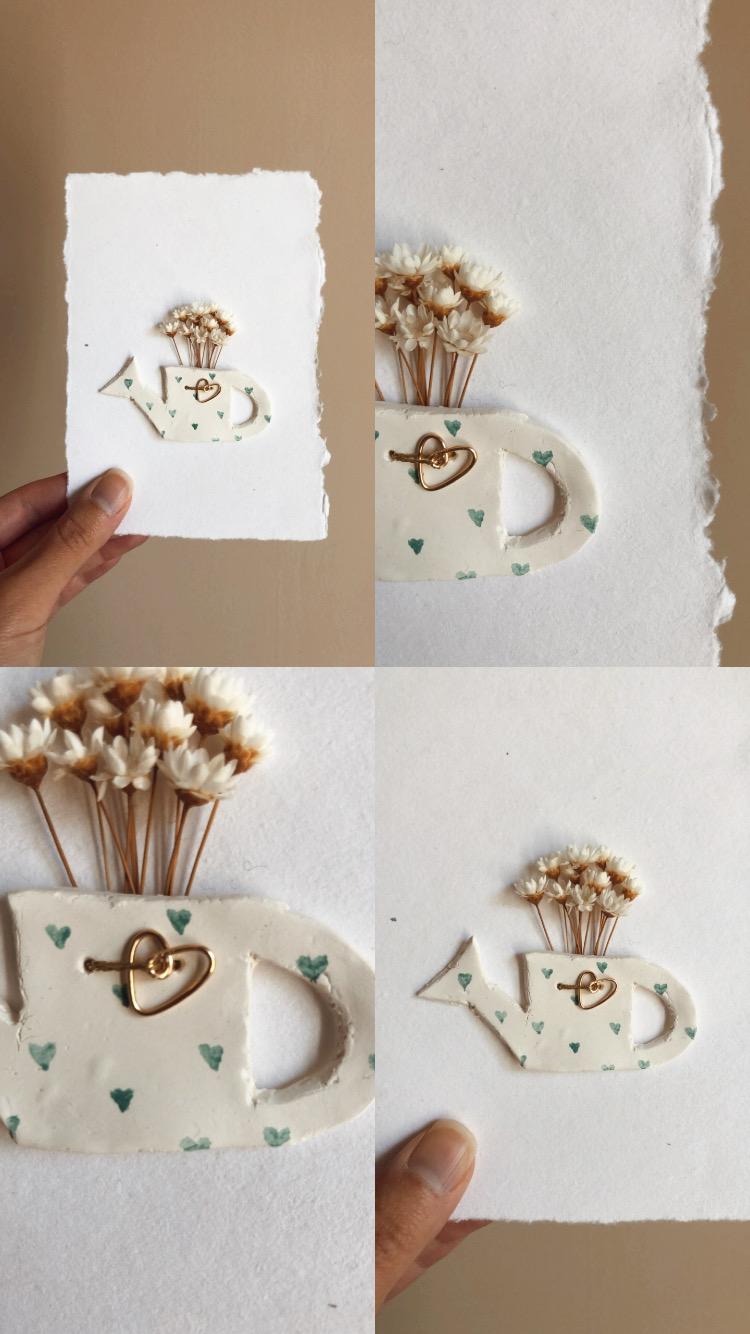 Petite carte fleurie « arrosoir cœurs verts »