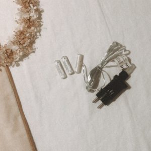 Piles factices pour branchement secteur