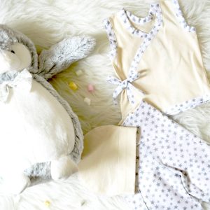 « Petit être deviendra grand » 1kg5 – modèle étoiles grises