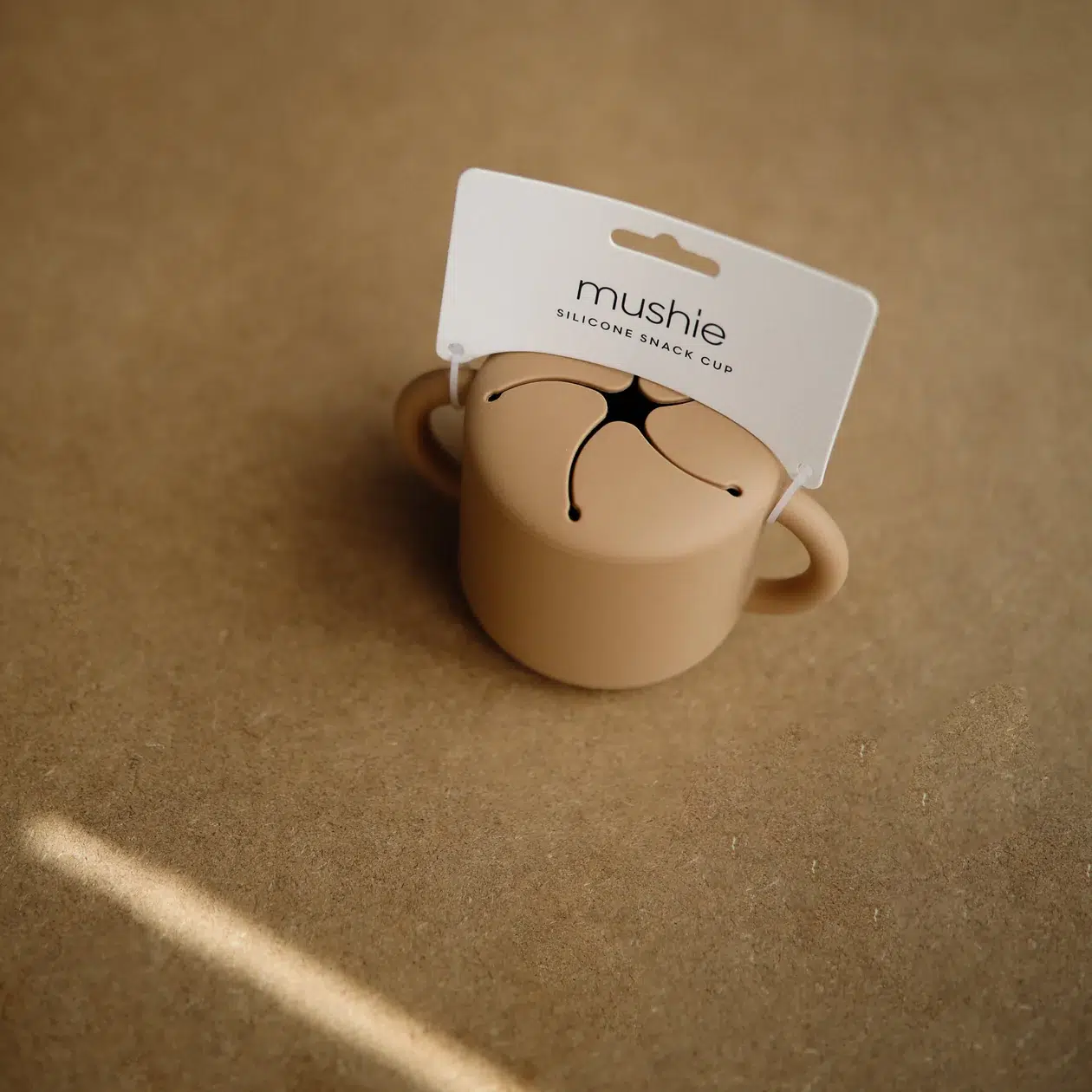 Tasse à goûter en silicone Natural Mushie – Image 6