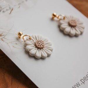 Boucles d&rsquo;oreilles pour enfants – Fleurs