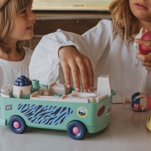 Le Van et ses figurines