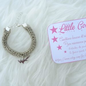 Bracelet en laine et breloque au choix