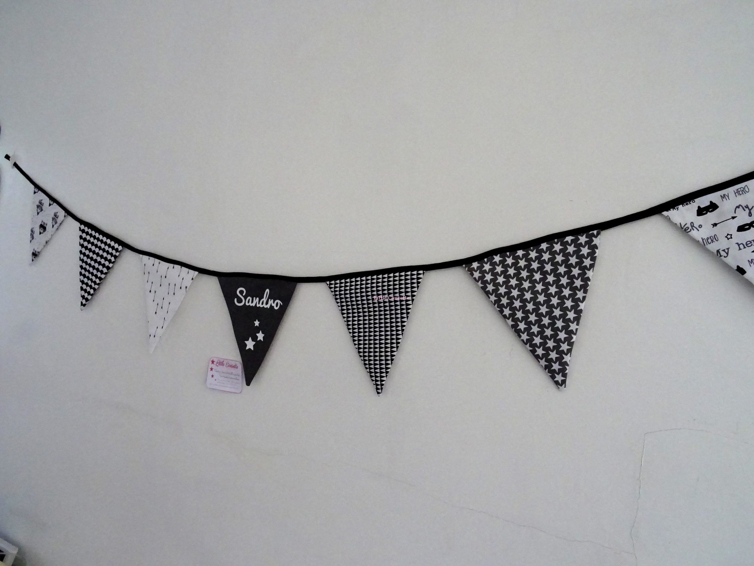 Guirlande de fanions en tissu personnalisée avec le prénom de bébé – Image 7