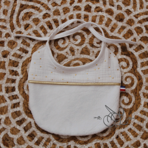 Personnalisez votre Bavoir moyen modèle