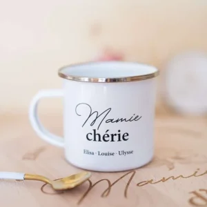TASSE AVEC ANSE EN EMAIL  « Mamie chérie »