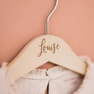 CINTRE EN BOIS ENFANT