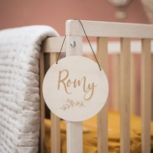 MÉDAILLON EN BOIS « PRÉNOM »