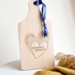 Planche à découper en bois « maman adorée »