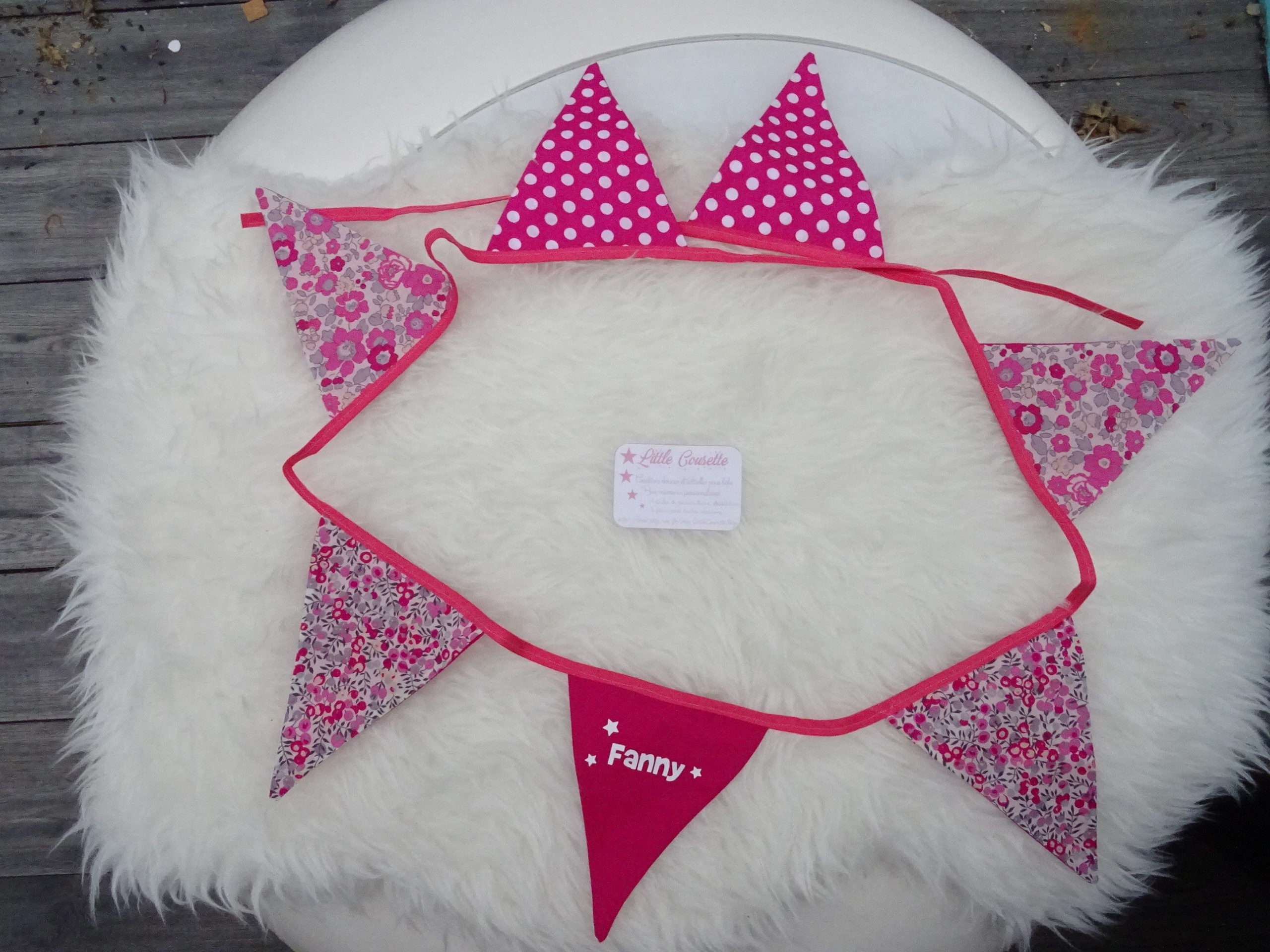 Guirlande de fanions en tissu personnalisée avec le prénom de bébé – Image 9