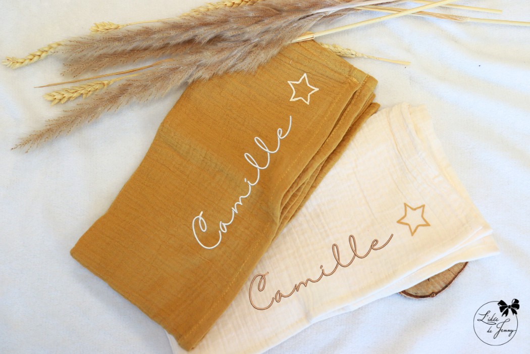 Lange bébé personnalisé brodé – Moutarde – Image 2