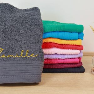 Serviette de bain brodée