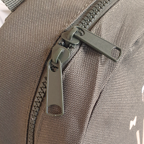 Sac à dos zippé – Image 6
